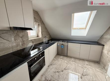 Pronájem bytu, 2+1, 52 m²