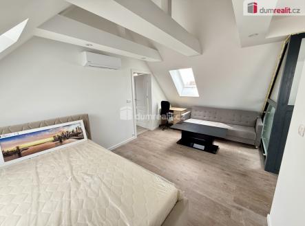 Pronájem bytu, 2+1, 52 m²