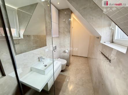 Pronájem bytu, 4+kk, 85 m²