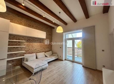 Pronájem bytu, 2+kk, 64 m²