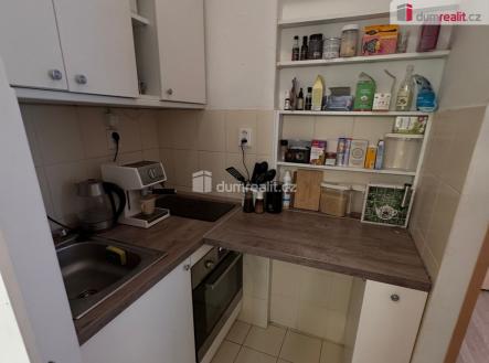 Pronájem bytu, 1+kk, 32 m²