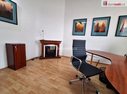 Pronájem kanceláře, 51 m²