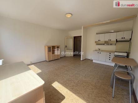 Pronájem bytu, 1+kk, 32 m² obrázek