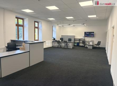 Pronájem kanceláře, 94 m²