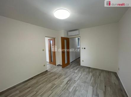Pronájem bytu, 2+kk, 38 m²