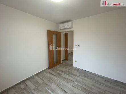 Pronájem bytu, 2+1, 38 m²