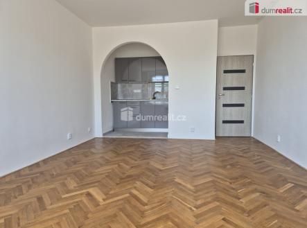 Pronájem bytu, 1+kk, 27 m²
