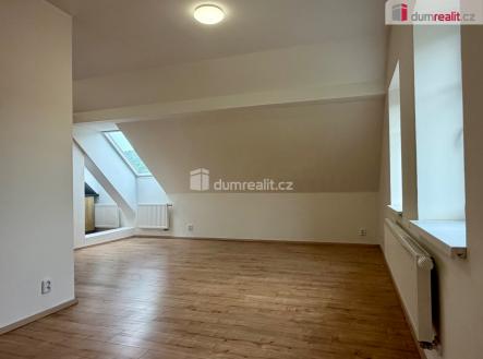Pronájem bytu, 1+kk, 40 m²