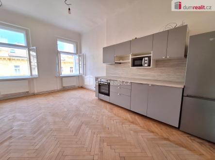 Pronájem bytu, 3+kk, 82 m²
