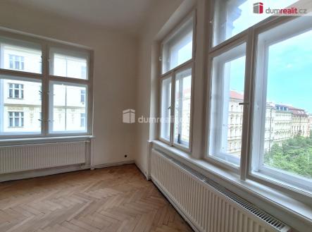 Pronájem bytu, 3+kk, 82 m²