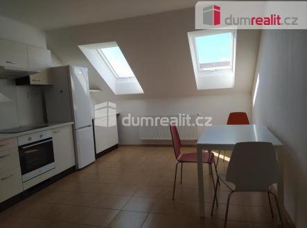 Pronájem bytu, 2+1, 60 m²