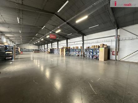 Pronájem komerčního objektu, sklad, 3 000 m²