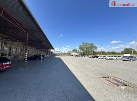 Pronájem komerčního objektu, sklad, 3 000 m²