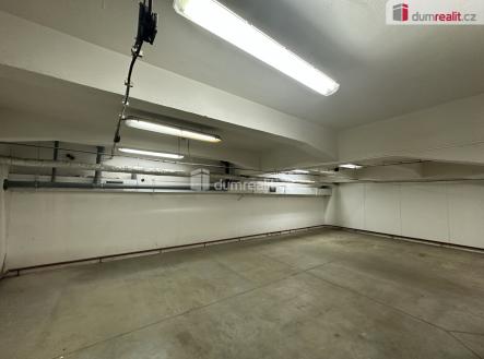 Pronájem komerčního objektu, sklad, 3 000 m²