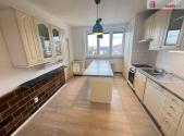 Pronájem bytu, 3+kk, 85 m²