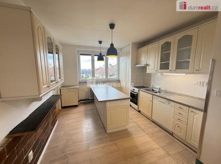 Pronájem bytu, 3+kk, 85 m²