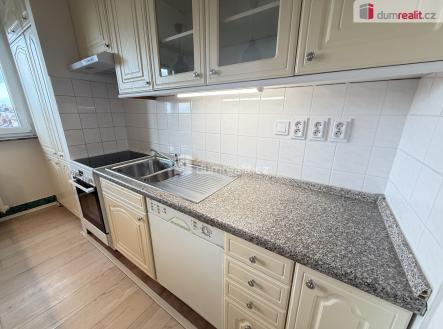 Pronájem bytu, 3+kk, 85 m²