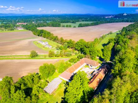 Prodej domu/vily, 1 111 m²
