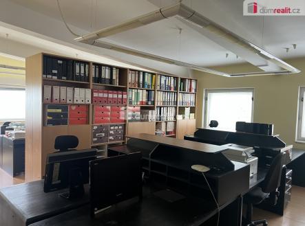 Pronájem kanceláře, 81 m²