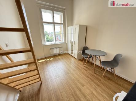 Pronájem bytu, 1+kk, 35 m²