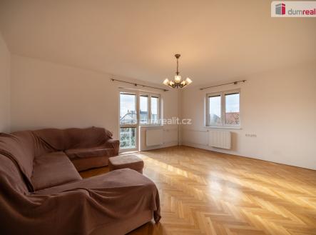 Pronájem domu/vily, 241 m²
