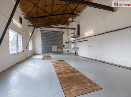 Pronájem komerčního objektu, sklad, 753 m²