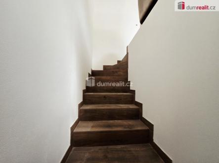 Pronájem bytu, 3+kk, 98 m²