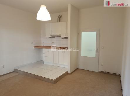 Pronájem bytu, 1+kk, 29 m²