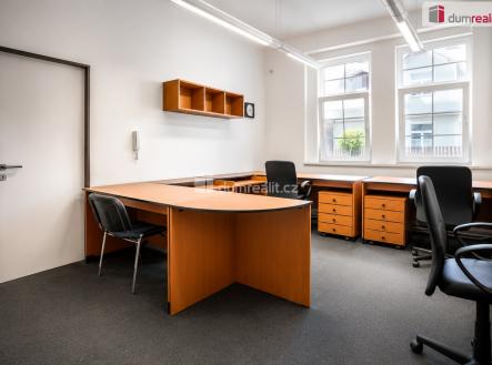 Pronájem kanceláře, 28 m²