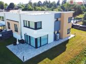 Pronájem domu/vily, 210 m²