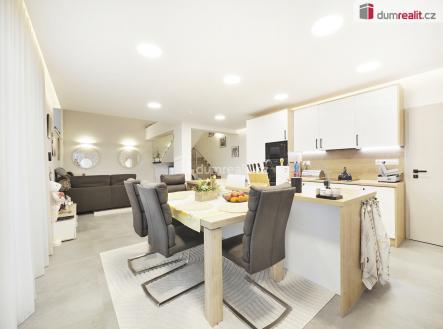 Pronájem domu/vily, 210 m²