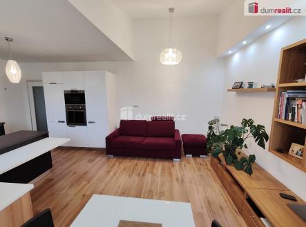 Pronájem bytu, 2+kk, 64 m²