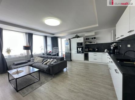 Pronájem bytu, 3+kk, 82 m²