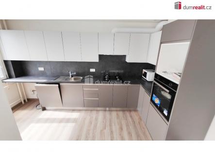 Pronájem bytu, 2+1, 67 m²