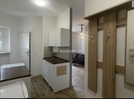 Pronájem bytu, 2+kk, 47 m²