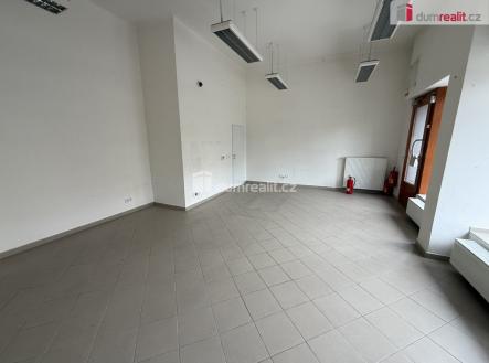 Pronájem obchodní prostory, 68 m²