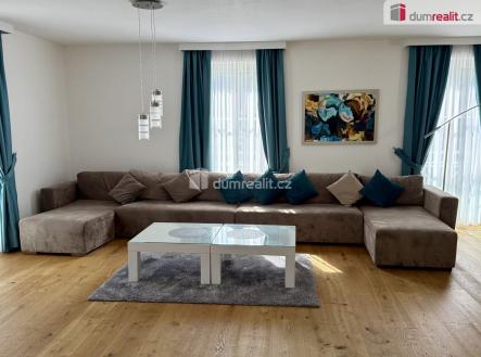 Pronájem bytu, 4+kk, 240 m²