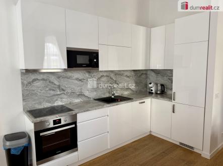Pronájem bytu, 3+kk, 89 m²