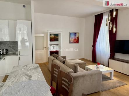 Pronájem bytu, 3+kk, 89 m²