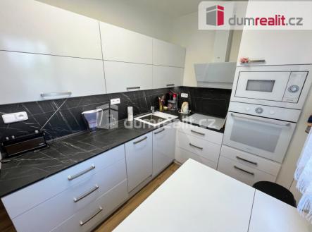 Pronájem bytu, 3+1, 70 m² obrázek