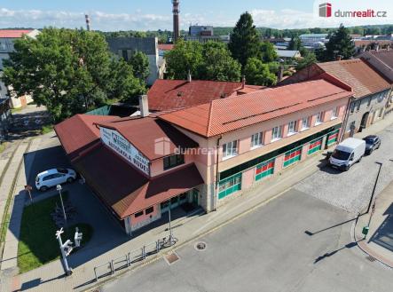 Prodej komerčního objektu, nákupní středisko, 500 m² obrázek