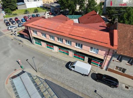 Prodej komerčního objektu, nákupní středisko, 500 m²