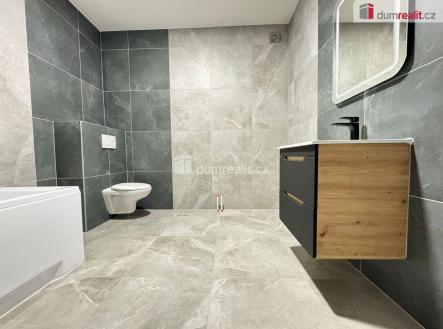 Pronájem bytu, 2+1, 72 m²