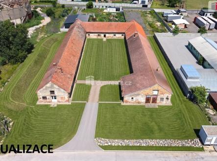 Prodej komerčního objektu, průmyslový areál, 2 636 m²