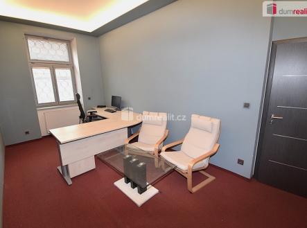 Pronájem kanceláře, 60 m²