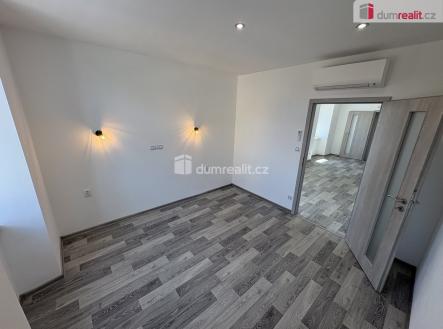 Pronájem bytu, 3+kk, 55 m²