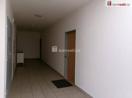 Pronájem bytu, 1+kk, 40 m²