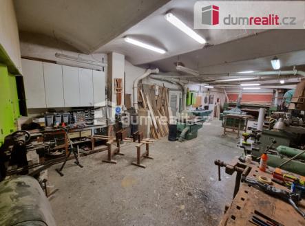 Pronájem výrobní prostory, 278 m²