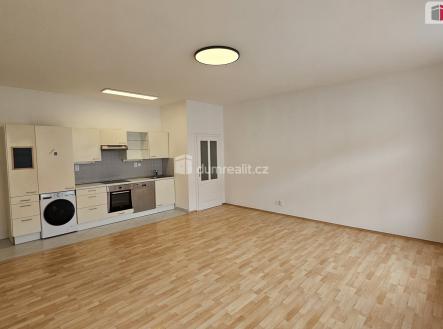 Pronájem bytu, 2+1, 85 m²