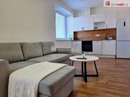 Pronájem bytu, 1+kk, 37 m²
